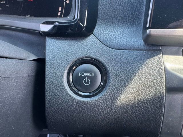 Used 2025 Toyota Camry SE FWD image 22