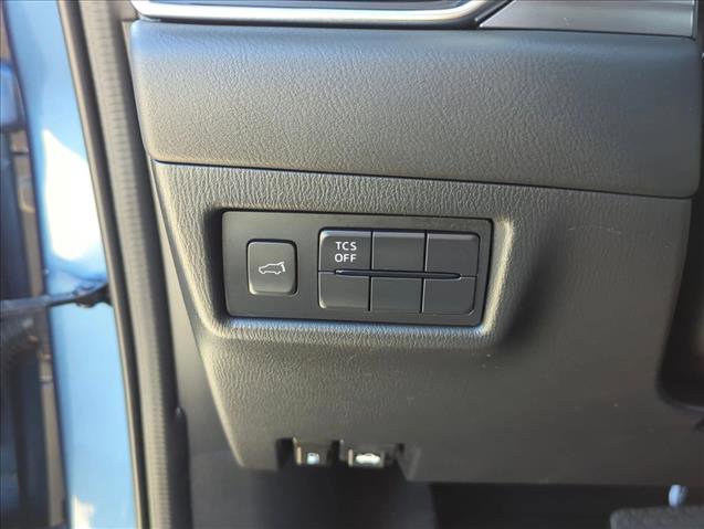 Used 2017 MAZDA CX-5 Touring w/ Preferred Equipment Package image 12