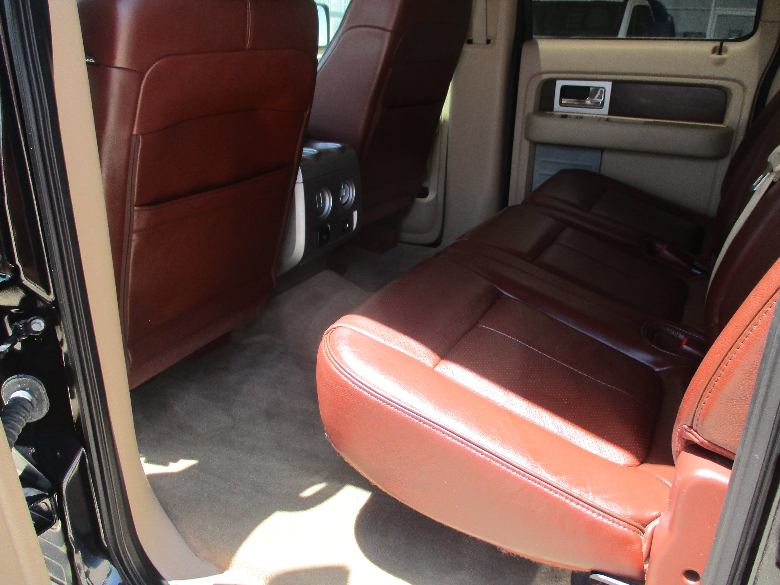 Used 2014 Ford F150 King Ranch w/ King Ranch Luxury Package AWD/4WD image 8