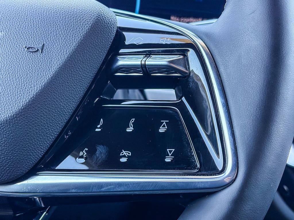 Certified 2025 Cadillac Lyriq Luxury image 20