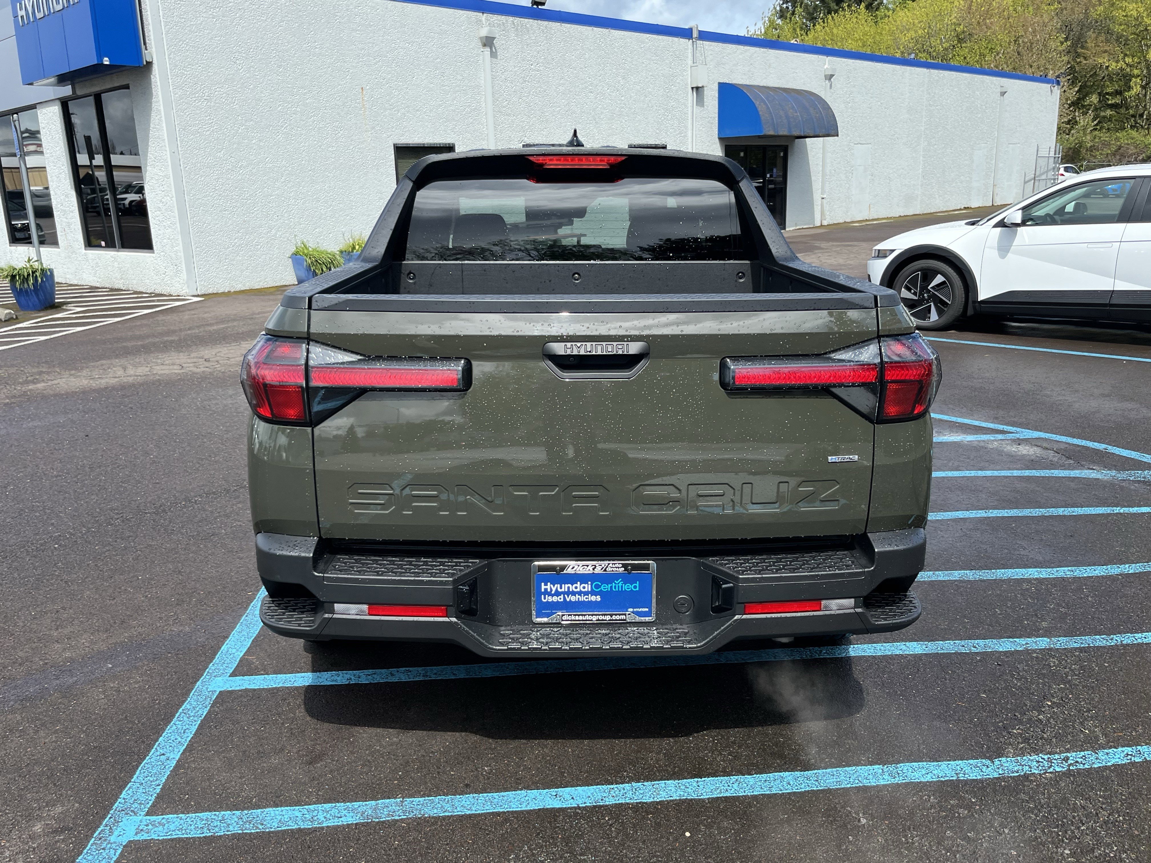 Certified 2025 Hyundai Santa Cruz SE image 4