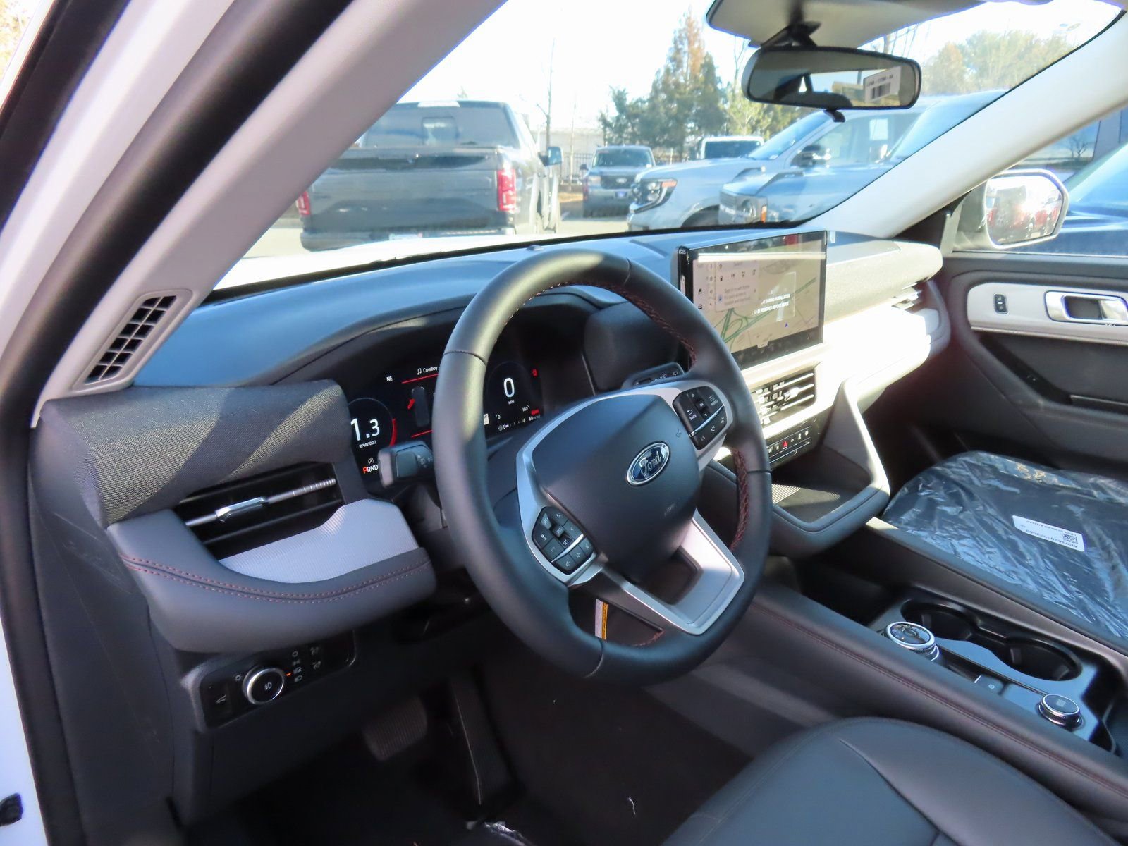 New 2026 Ford Explorer Active w/ Active Comfort Package image 8