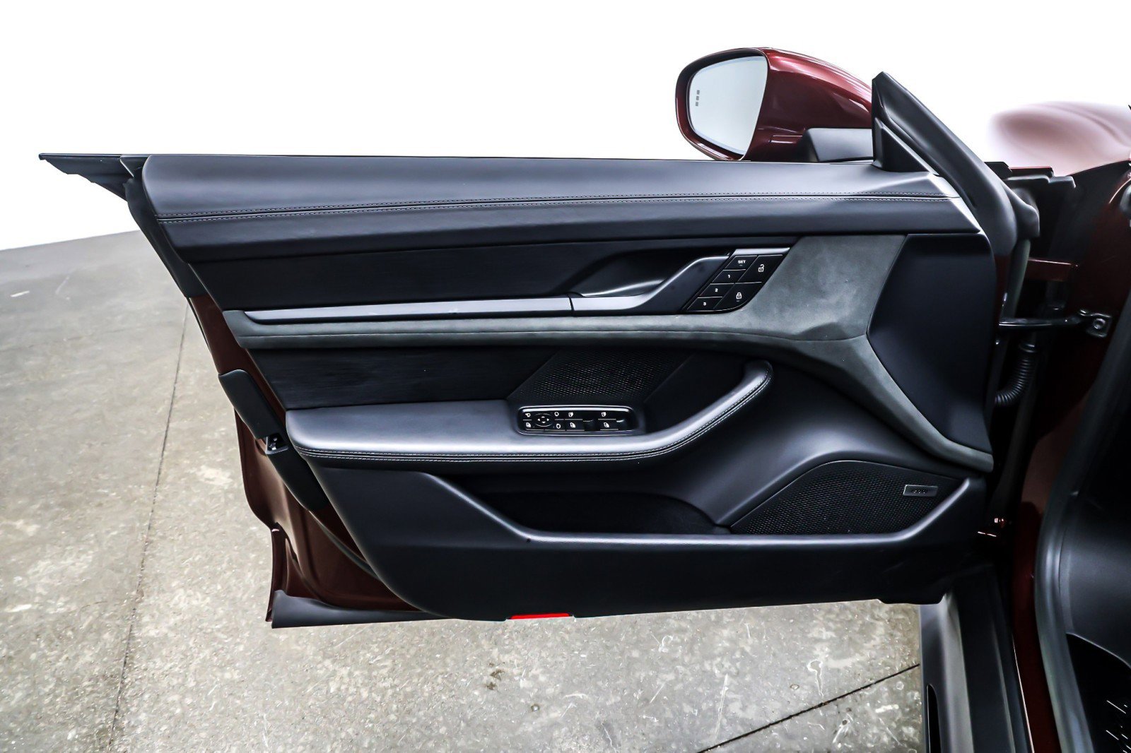 Used 2023 Porsche Taycan GTS image 20