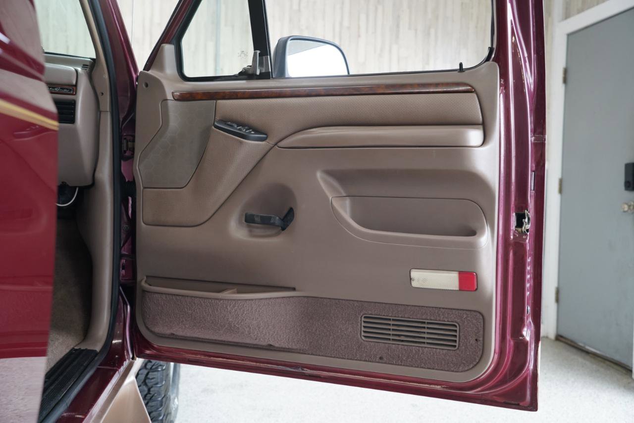 Used 1996 Ford Bronco Eddie Bauer AWD/4WD image 29