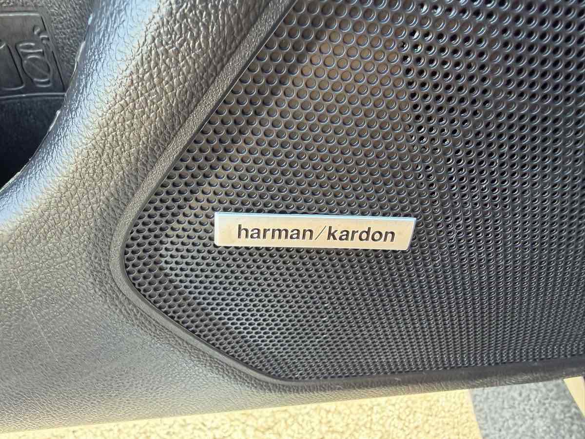 Used 2018 Subaru Outback 2.5i Touring image 16