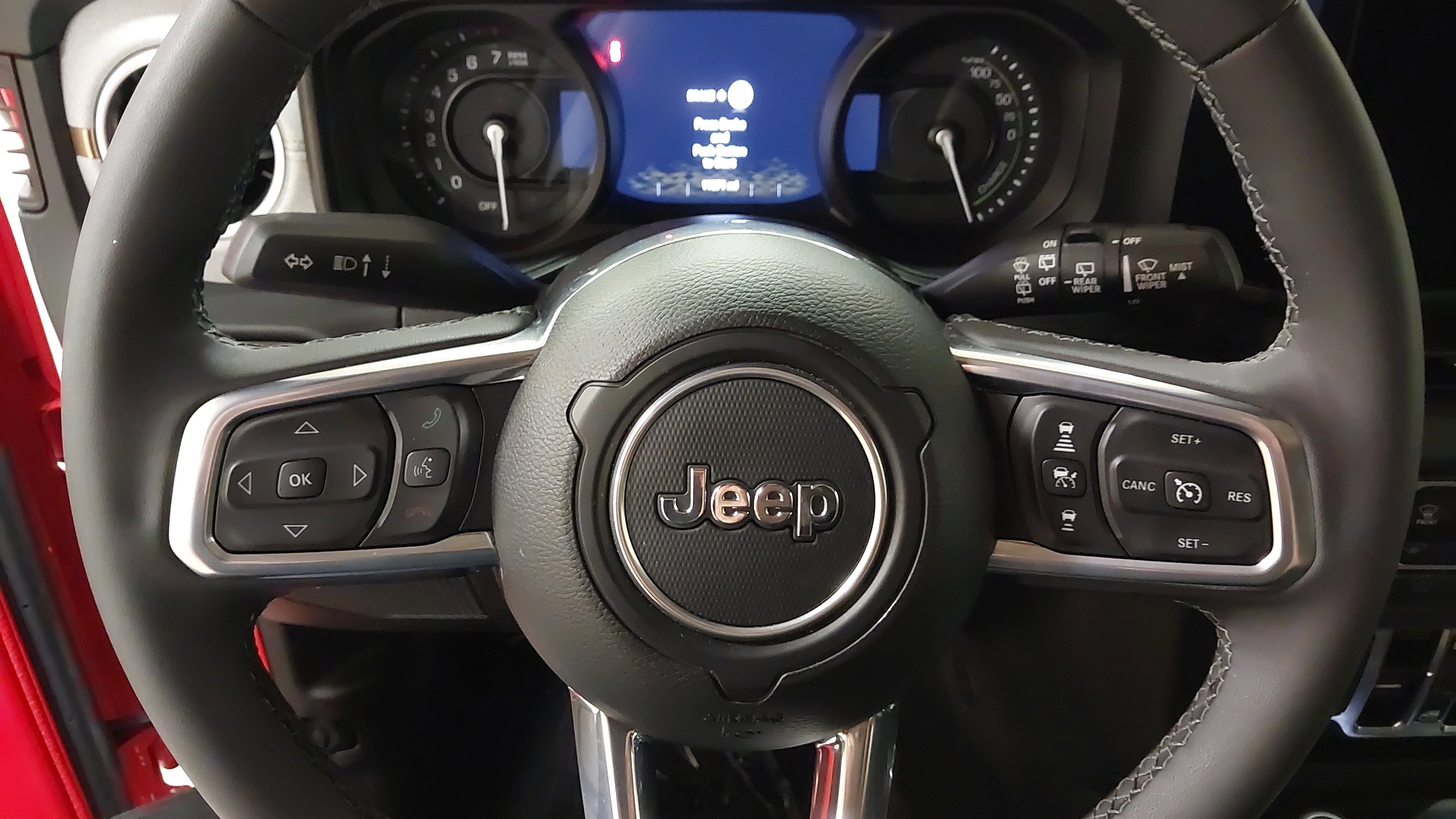 Used 2025 Jeep Wrangler Unlimited Sahara w/ Safety Group AWD/4WD image 35