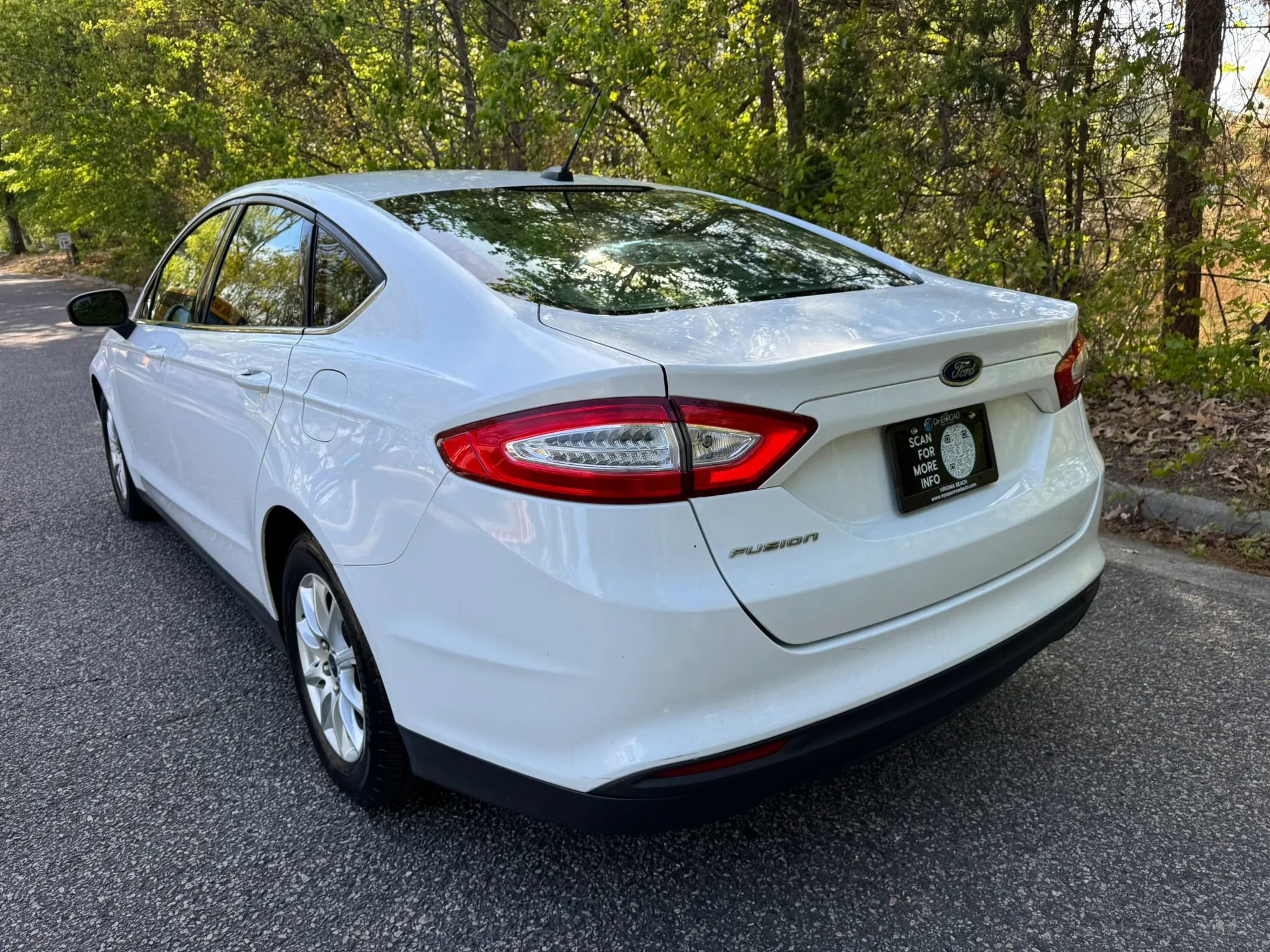 Used 2015 Ford Fusion S image 4