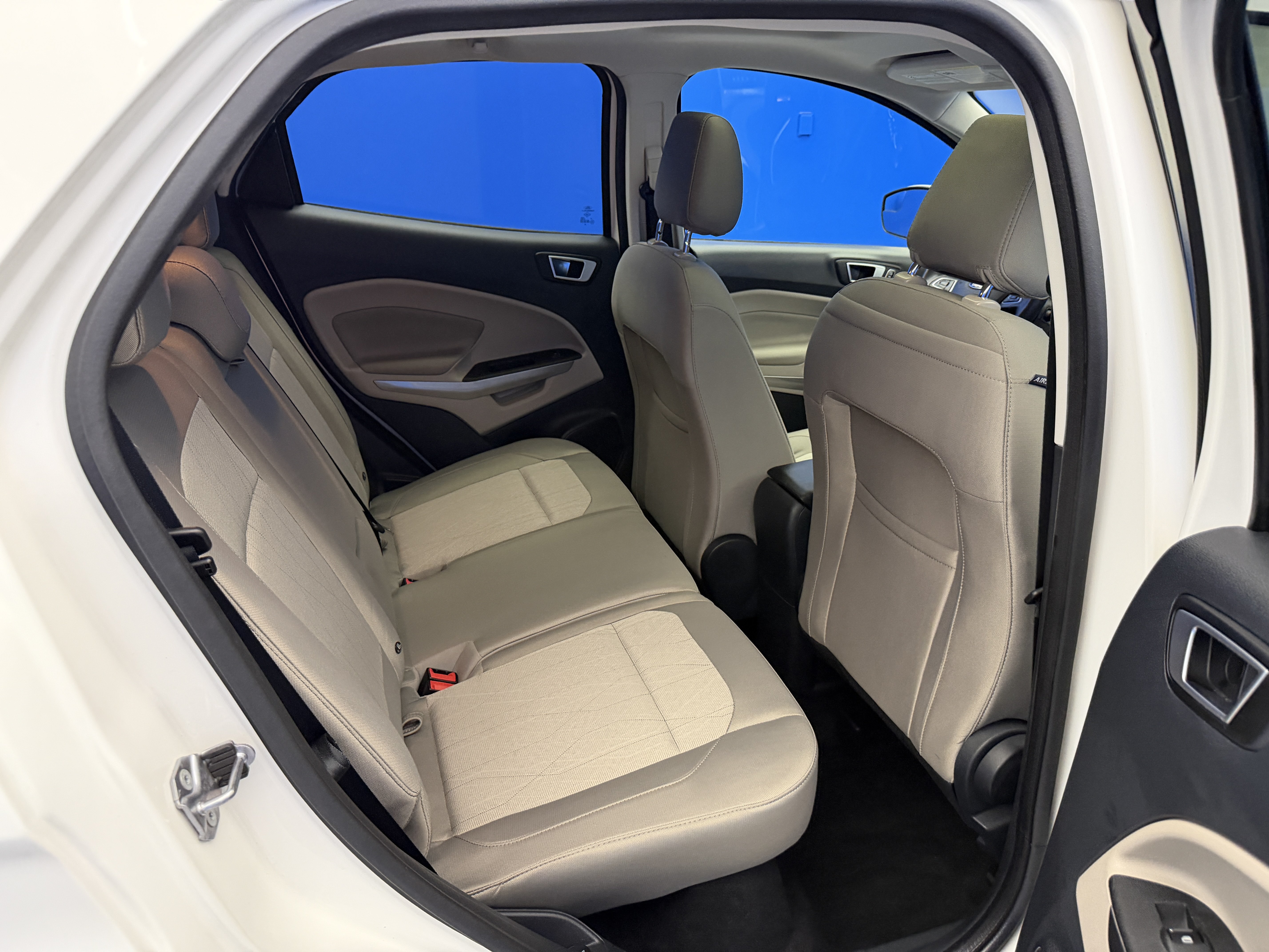 Used 2018 Ford EcoSport SE FWD image 26