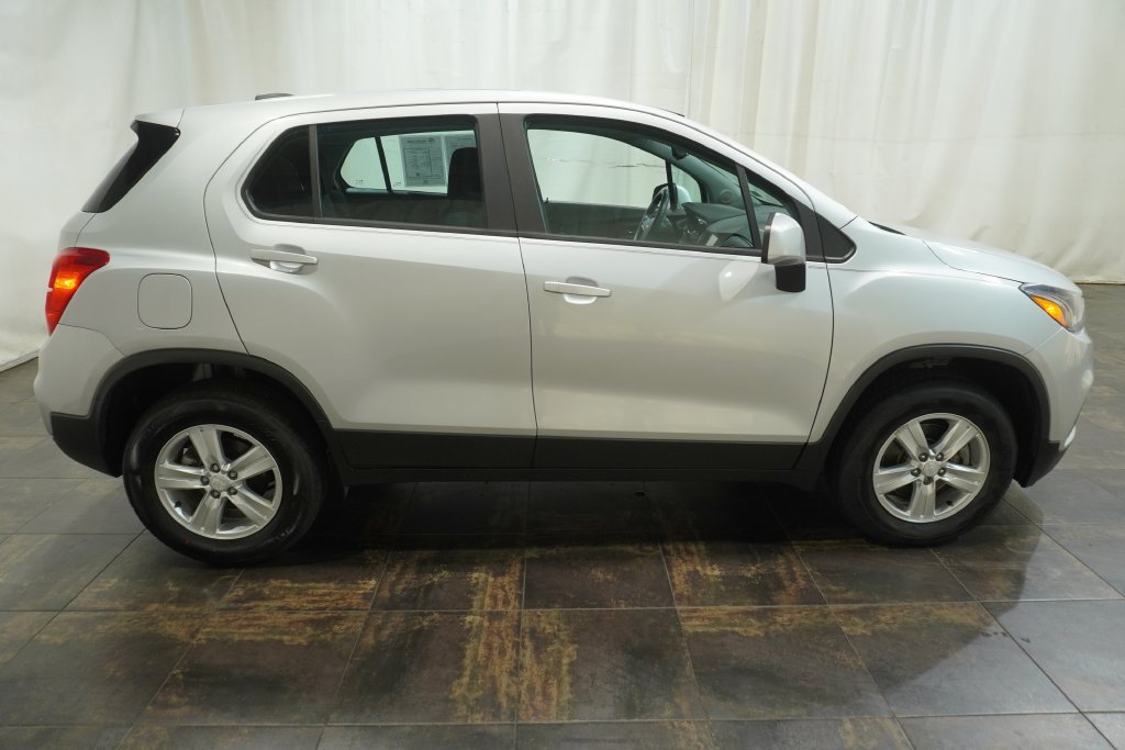 Used 2018 Chevrolet Trax LS AWD/4WD image 4