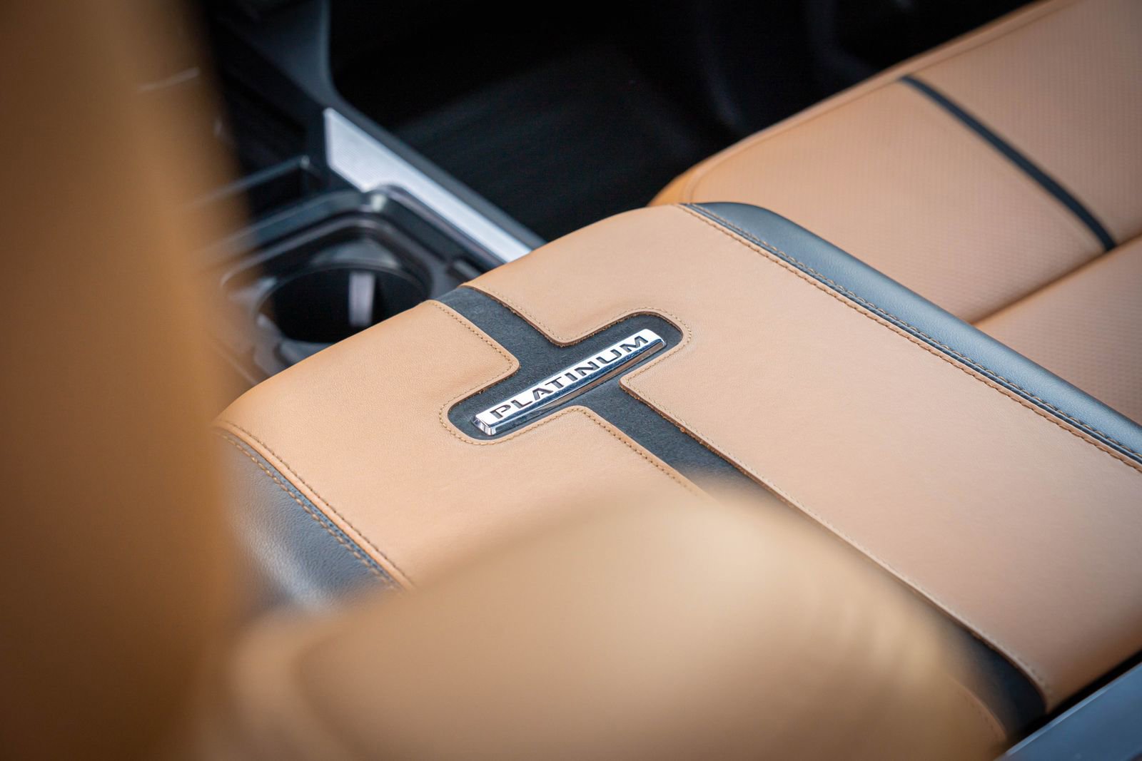 Used 2023 Ford F350 Platinum image 35