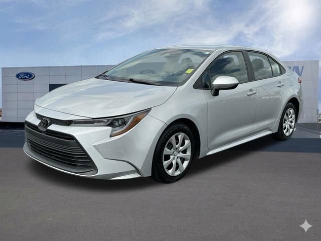 Used 2023 Toyota Corolla LE image 9