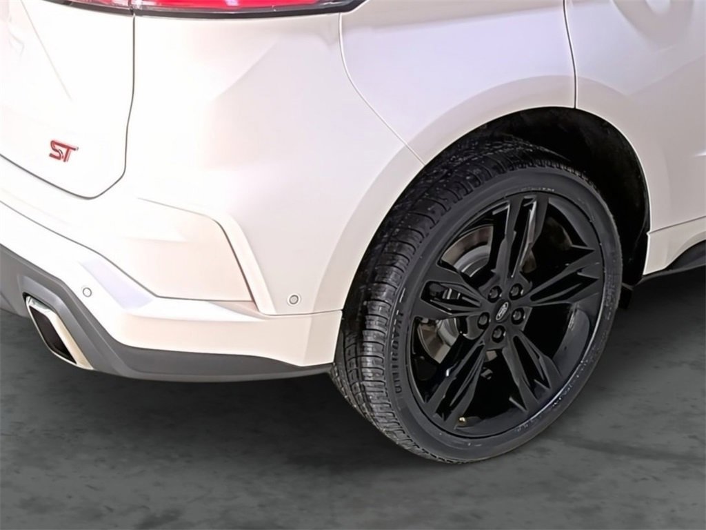 Used 2019 Ford Edge ST w/ Equipment Group 401A image 12