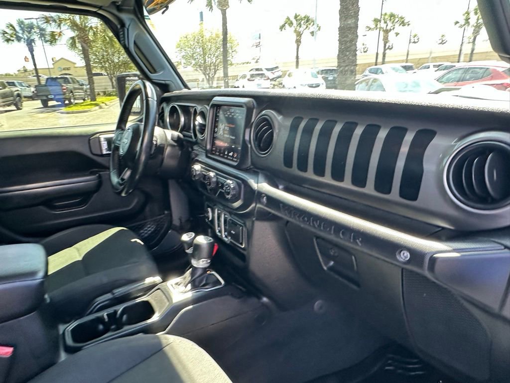 Used 2020 Jeep Wrangler Sport AWD/4WD image 18