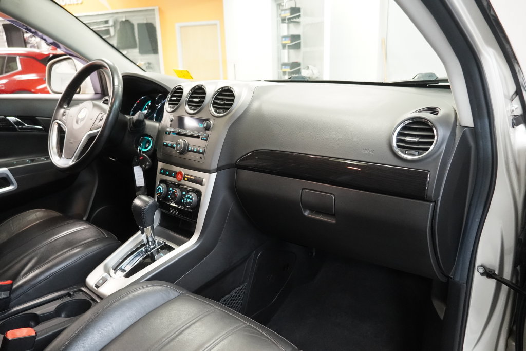 Used 2014 Chevrolet Captiva Sport LTZ FWD image 36