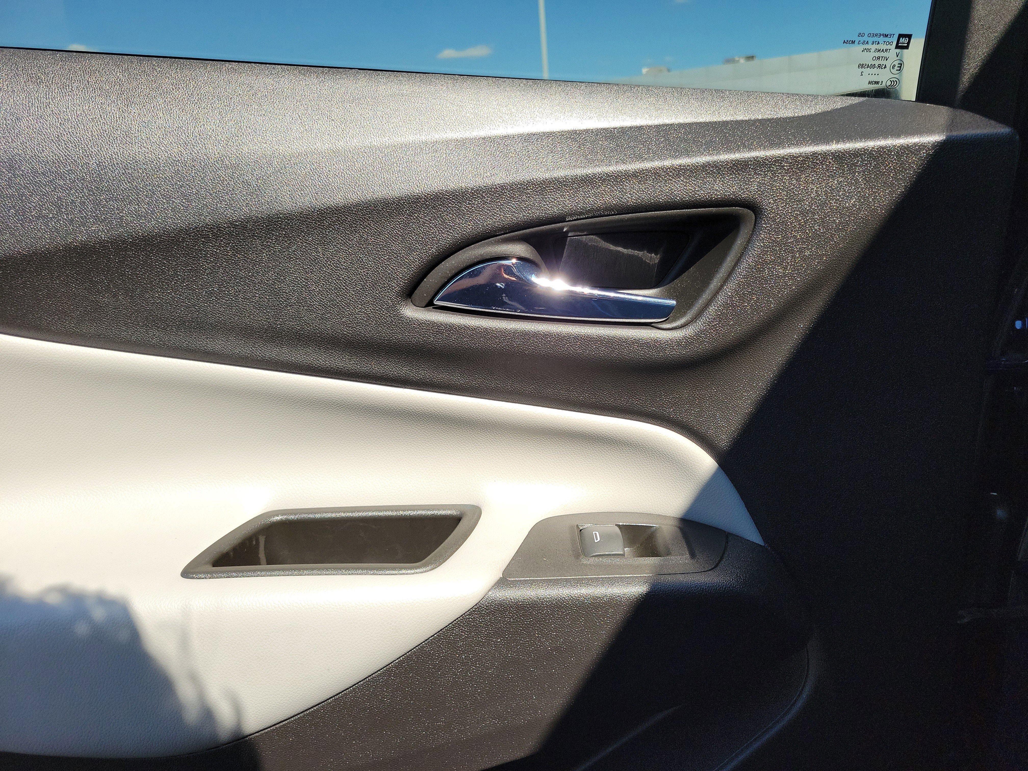 Used 2022 Chevrolet Equinox LS w/ LS Convenience Package image 12