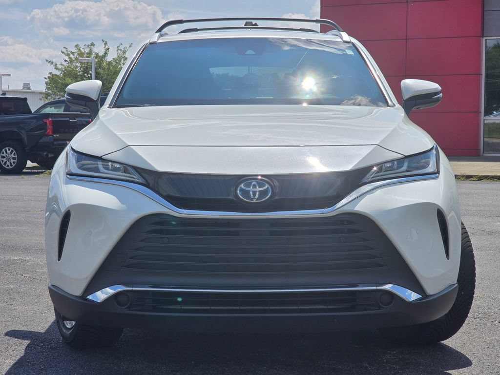 Certified 2021 Toyota Venza XLE w/ Carpet Mat Package (TMS) AWD/4WD image 11