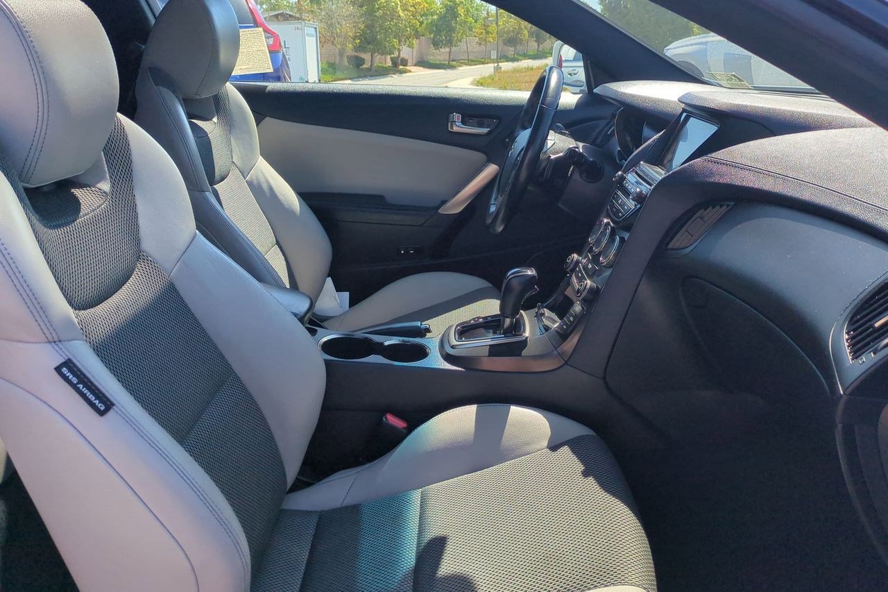 Used 2014 Hyundai Genesis 2.0T RWD image 24