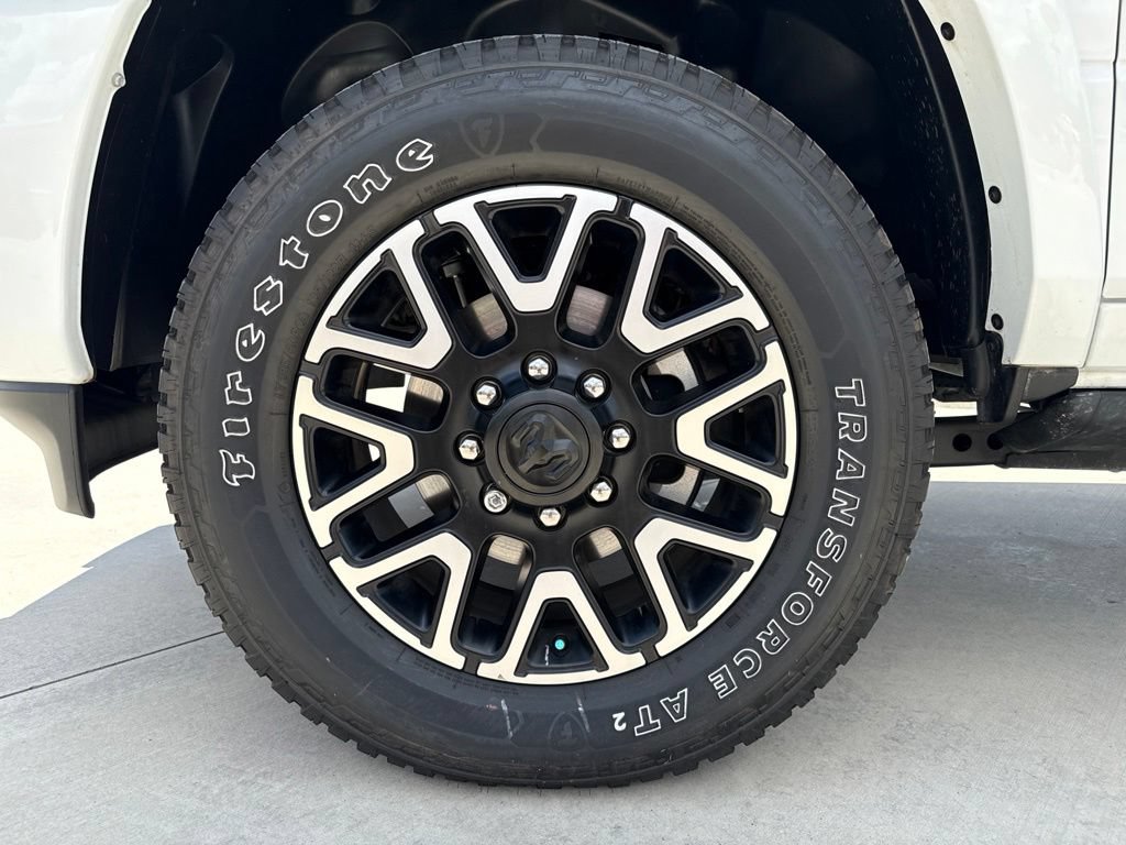 Used 2025 RAM 2500 Limited AWD/4WD image 26