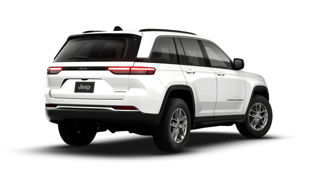 New 2026 Jeep Grand Cherokee Laredo image 2