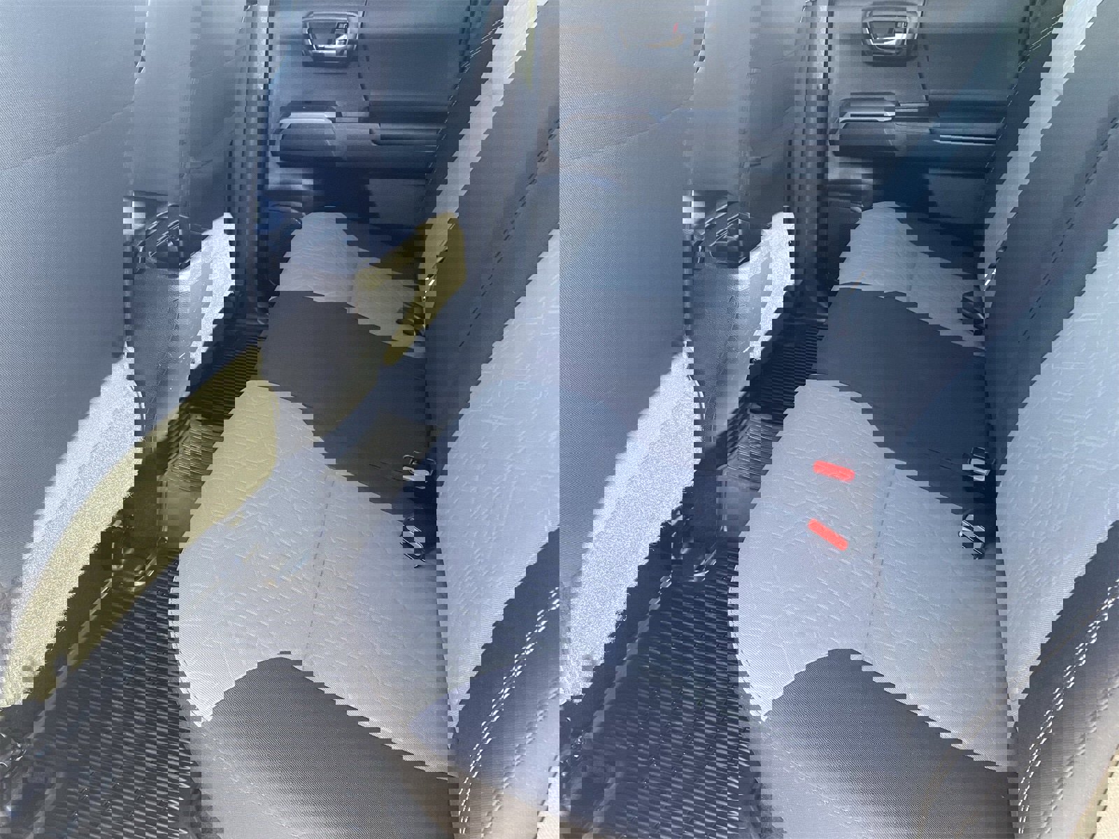 Used 2022 Toyota Tacoma TRD Off-Road image 18