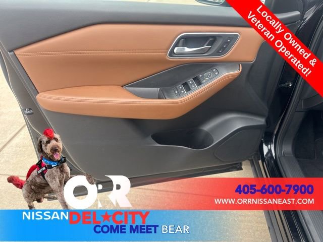 Used 2026 Nissan Rogue Platinum w/ Platinum Premium Package AWD/4WD image 16