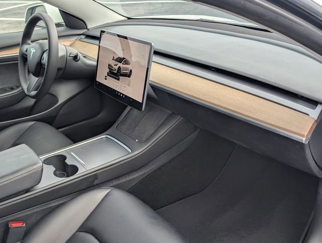 Used 2023 Tesla Model 3 Standard Range image 17