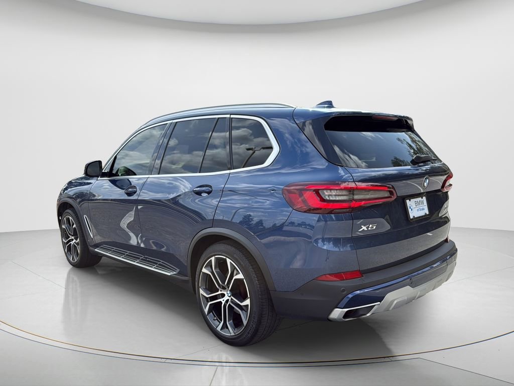 Used 2022 BMW X5 sDrive40i w/ Premium Package image 3