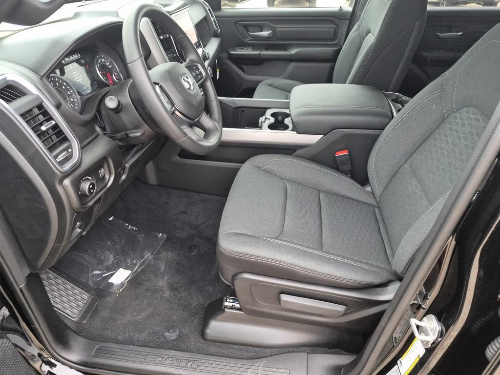 New 2026 RAM 1500 Express AWD/4WD image 10