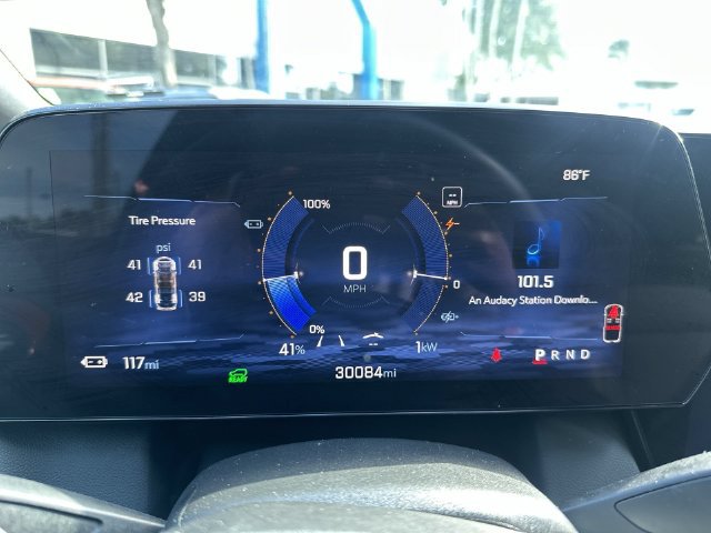 Used 2025 Chevrolet Equinox EV RS FWD image 26