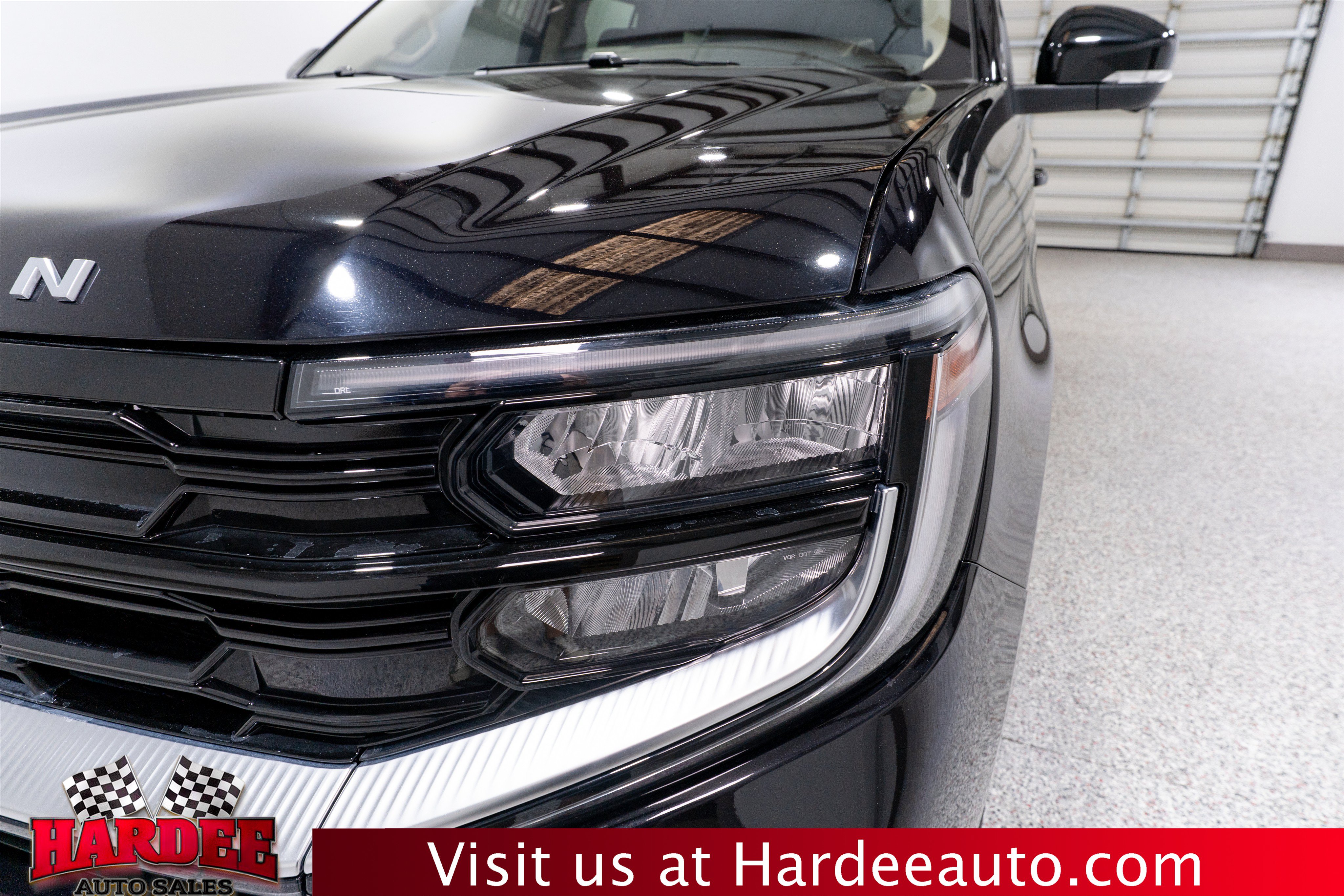 Used 2025 Ford Expedition Platinum w/ Platinum Ultimate Package AWD/4WD image 8