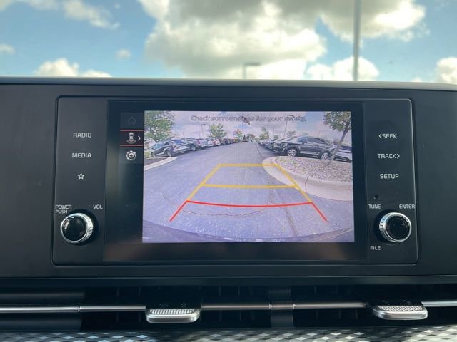 Certified 2024 Kia Carnival LX image 20