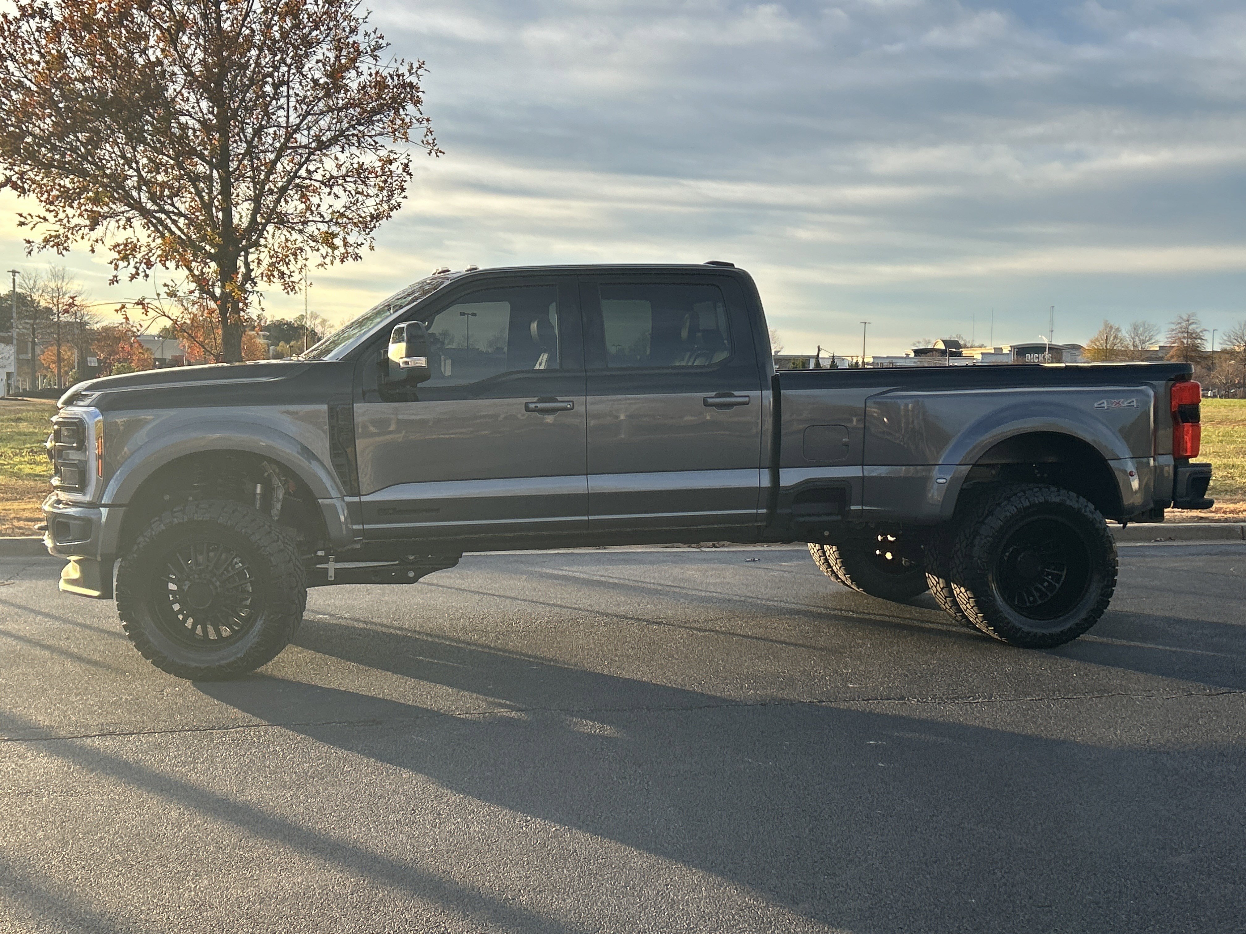 Used 2025 Ford F450 Platinum image 6