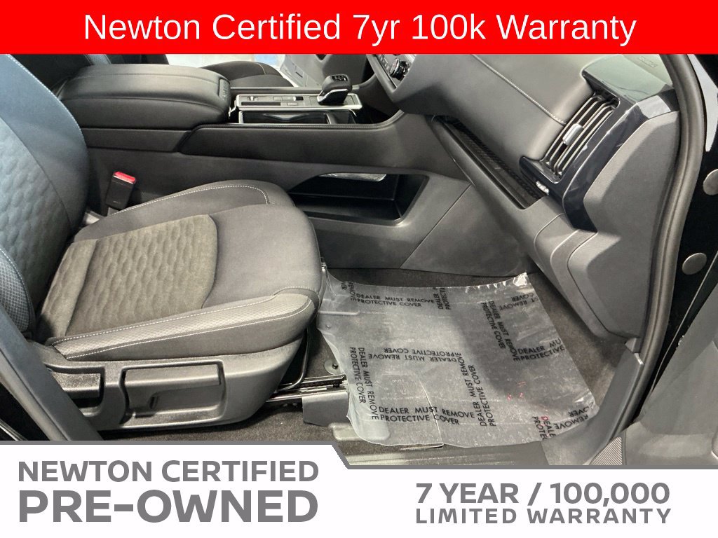Used 2025 Nissan Pathfinder SV FWD image 13