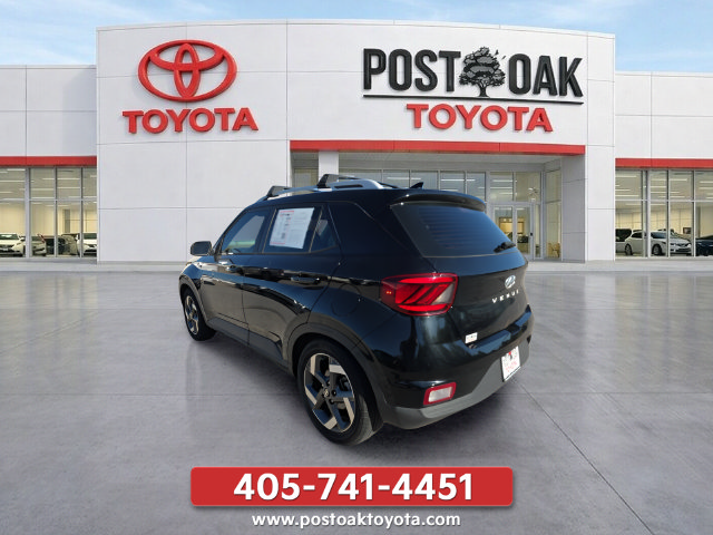 Used 2021 Hyundai Venue SEL w/ Premium Package FWD image 4