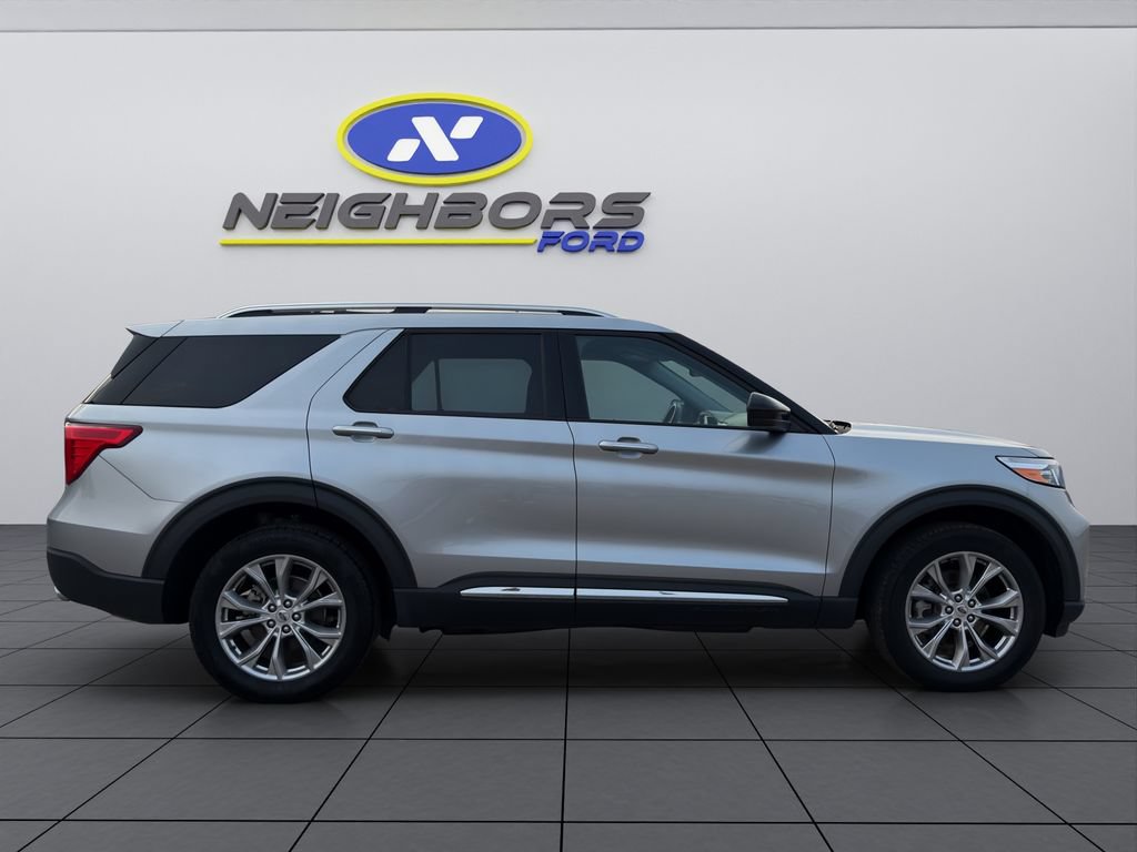 Used 2024 Ford Explorer Limited AWD/4WD image 7
