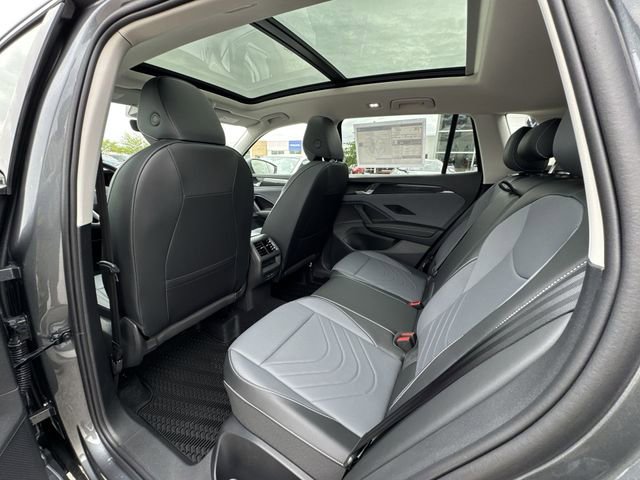 New 2026 Volkswagen Tiguan SE FWD image 21