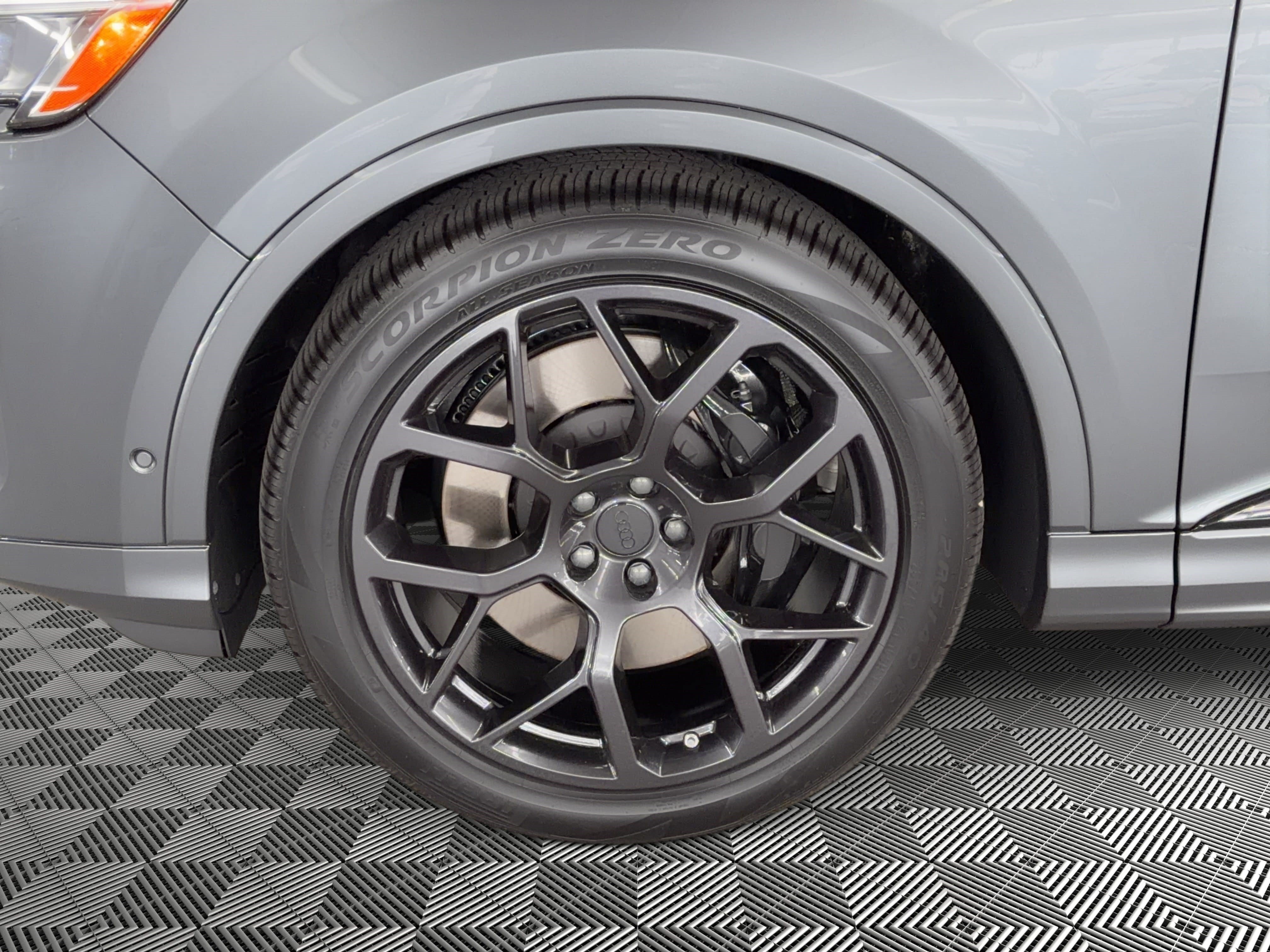 New 2026 Audi SQ7 Premium Plus AWD/4WD image 12