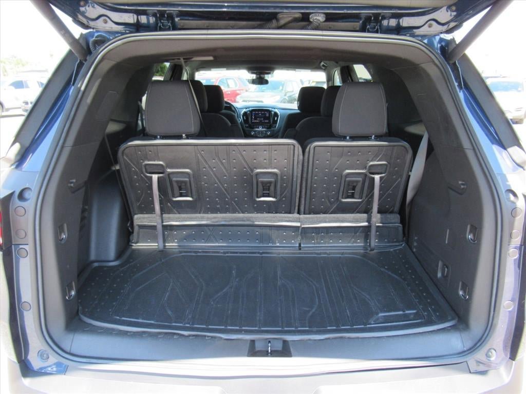 Used 2022 Chevrolet Traverse LT FWD image 36