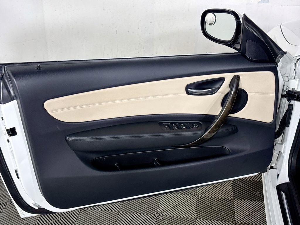 Used 2012 BMW 128i Convertible RWD image 10