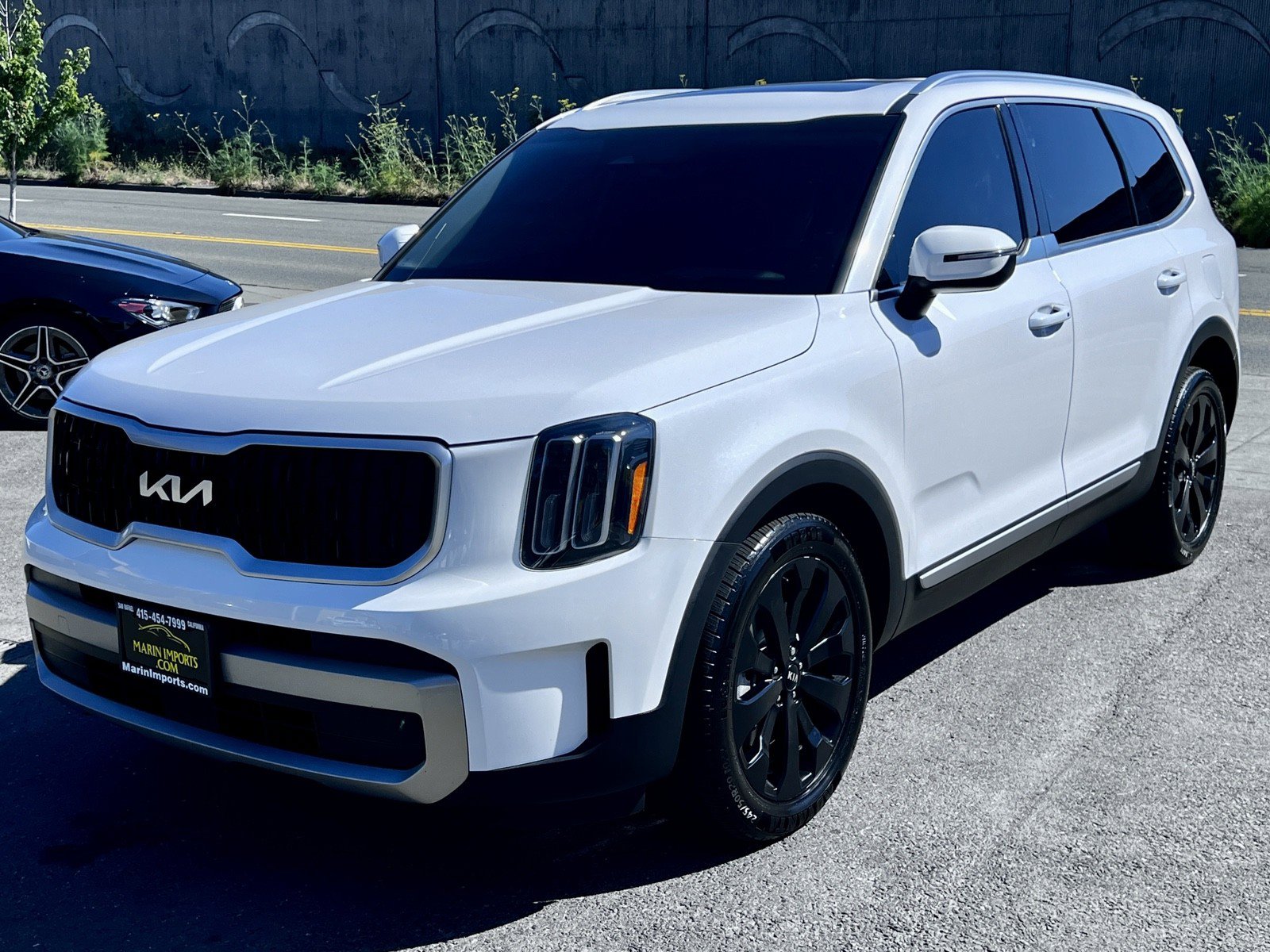 Used 2023 Kia Telluride EX w/ EX Captain's Chair Package FWD image 9