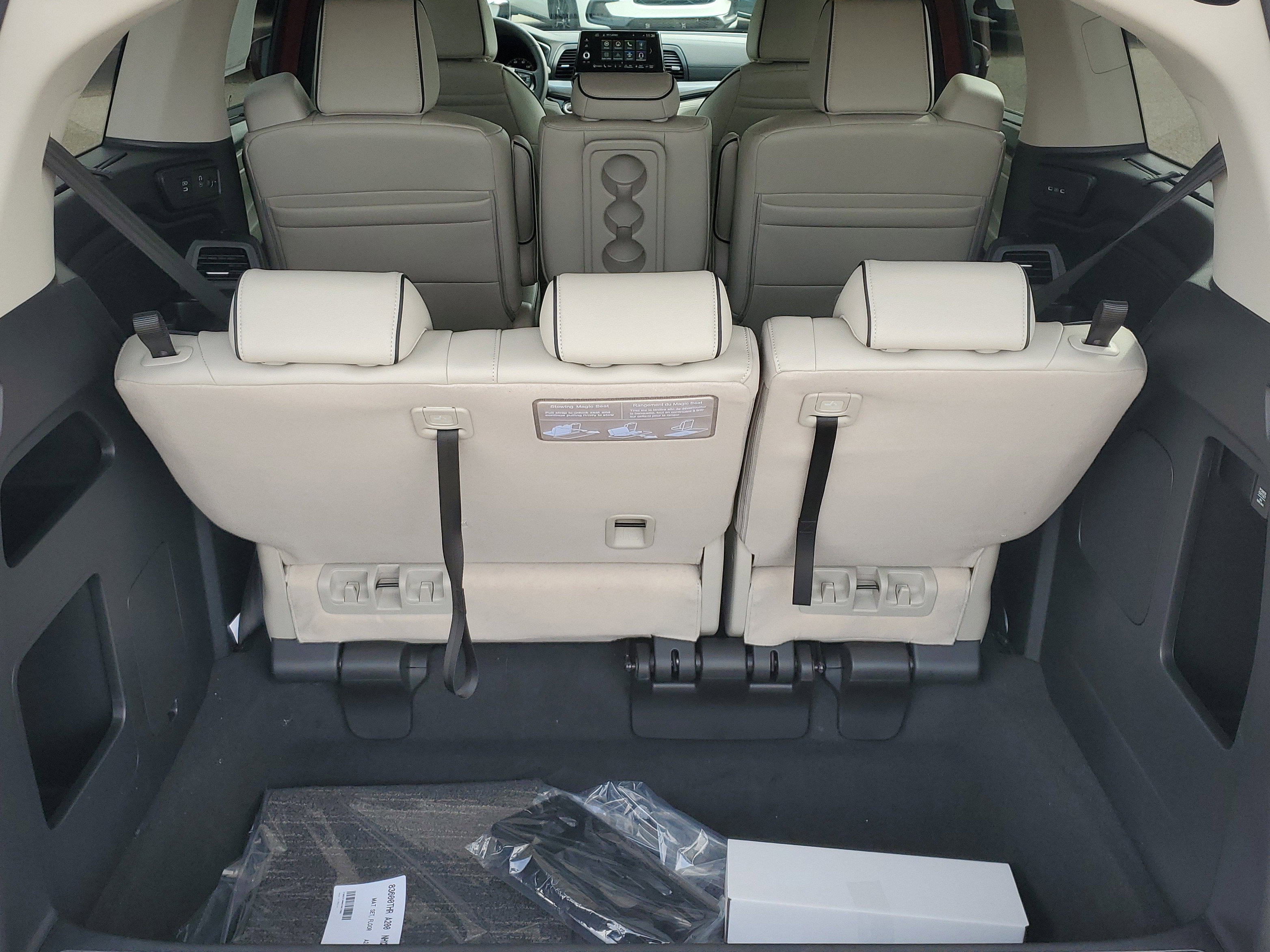 New 2026 Honda Odyssey Touring image 13