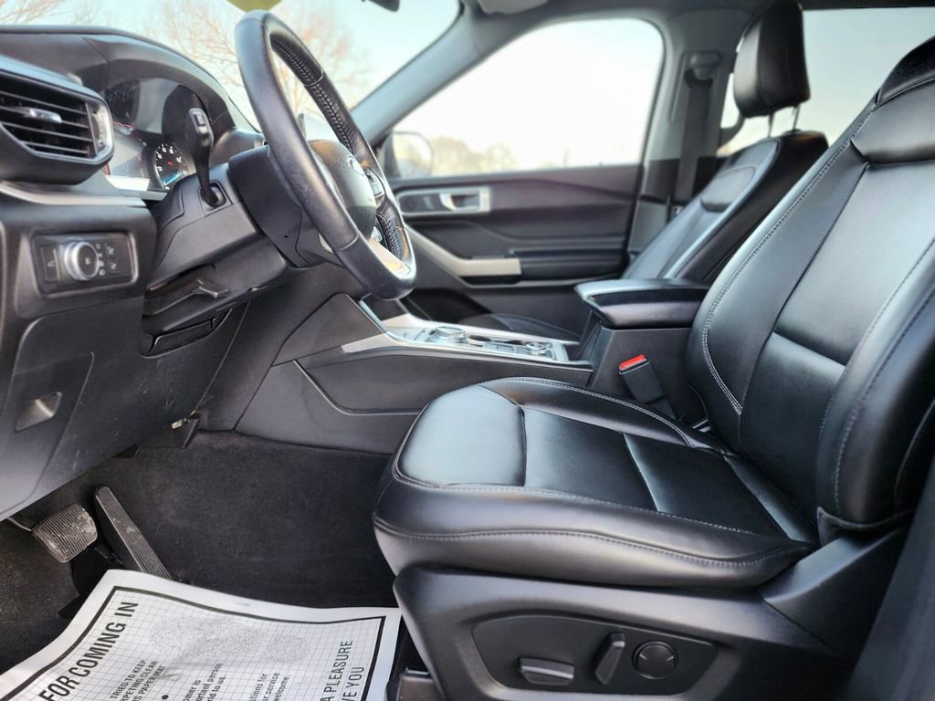 Certified 2022 Ford Explorer XLT w/ Equipment Group 202A image 20