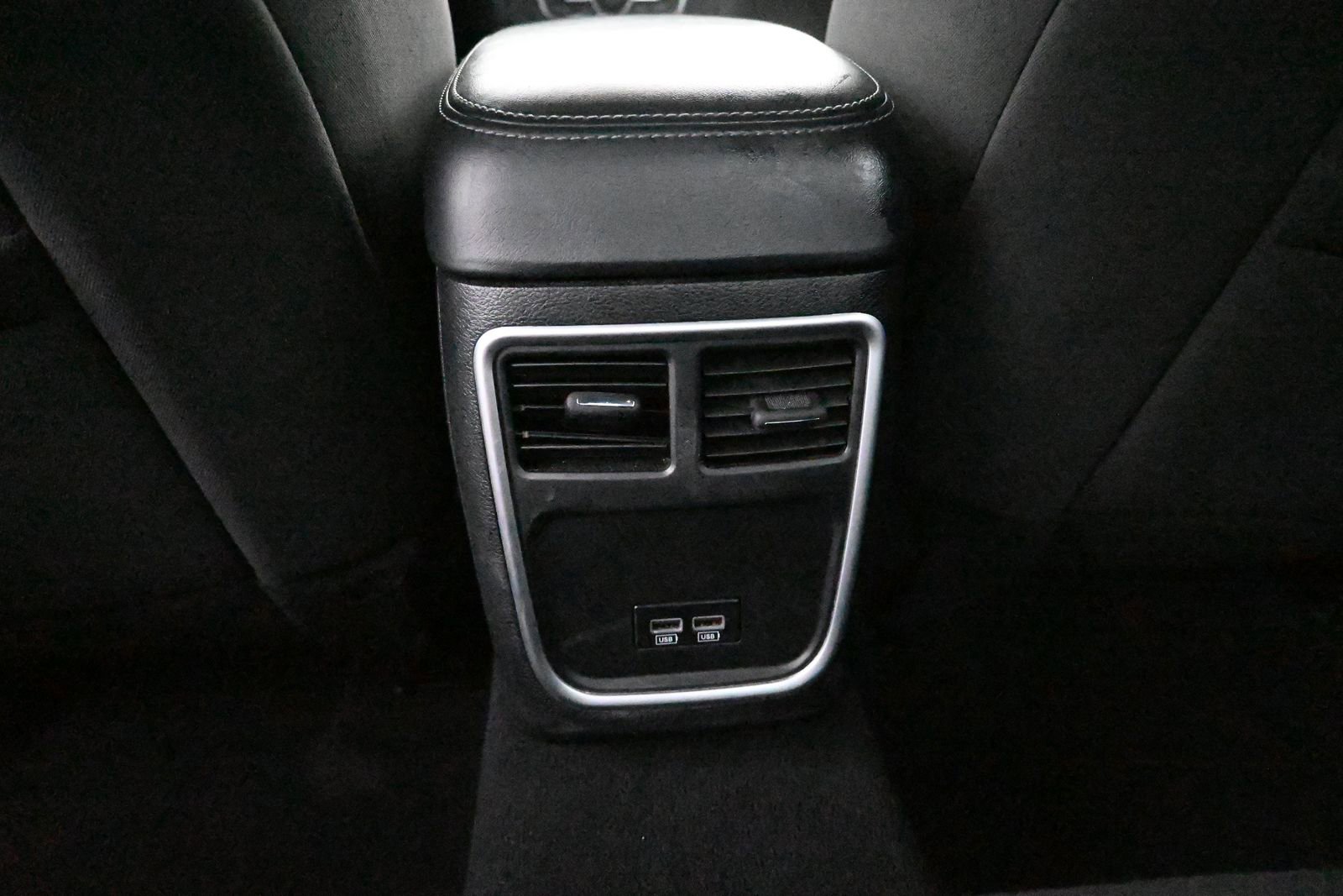 Used 2023 Dodge Charger SXT image 18