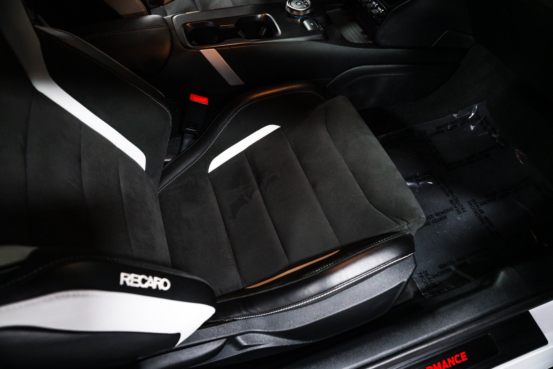 Used 2022 Ford Mustang Shelby GT500 w/ Carbon Fiber Track Pack RWD image 30