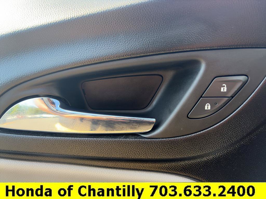 Used 2020 Chevrolet Equinox LS w/ LS Convenience Package AWD/4WD image 21