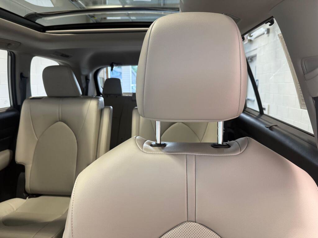 Used 2025 Toyota Grand Highlander AWD Hybrid image 22