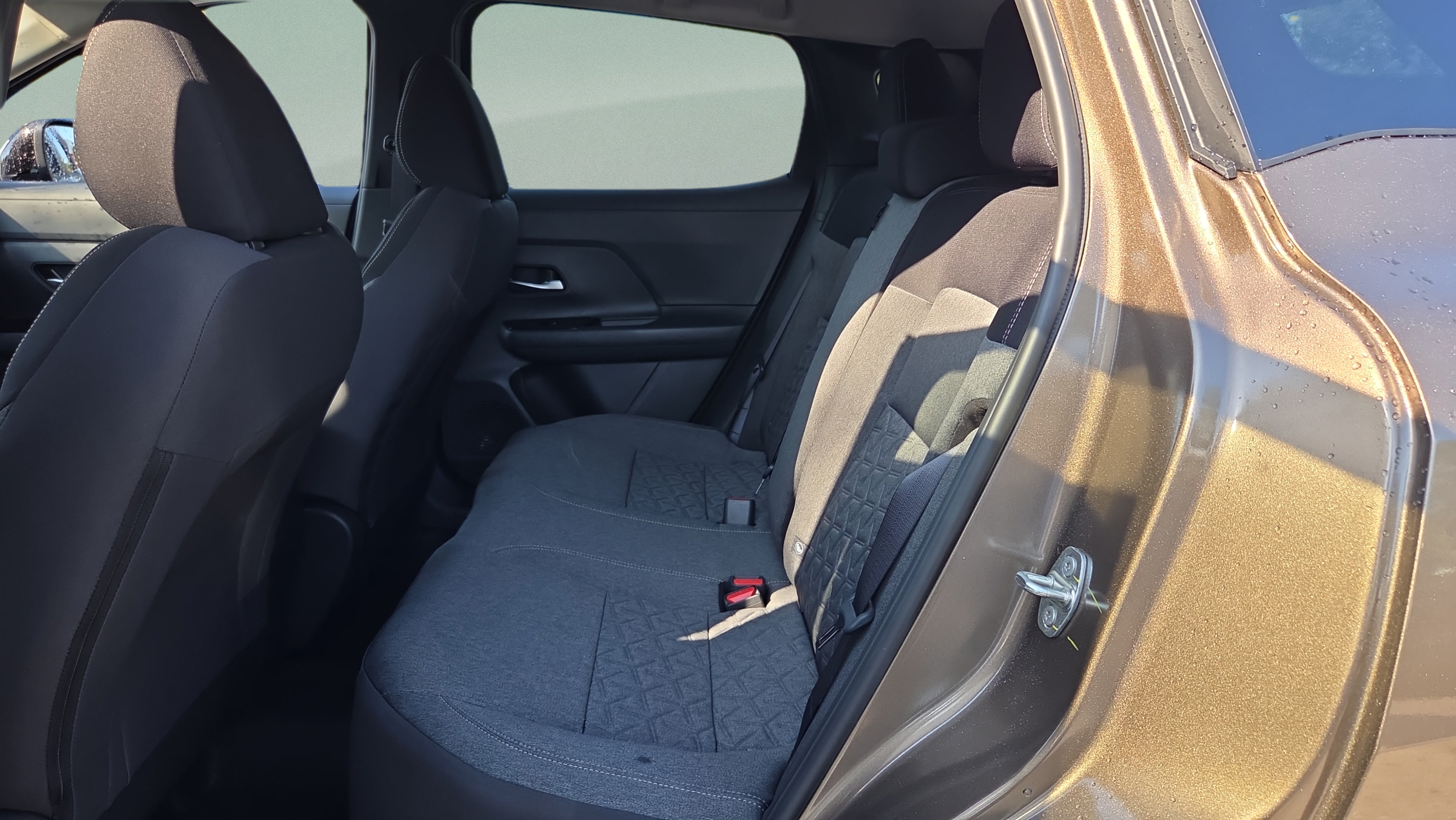 New 2026 Nissan Kicks SV w/ Cold Weather Package AWD/4WD image 11