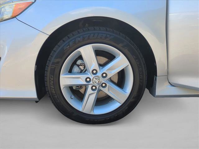 Used 2012 Toyota Camry SE w/ Leather Pkg image 28