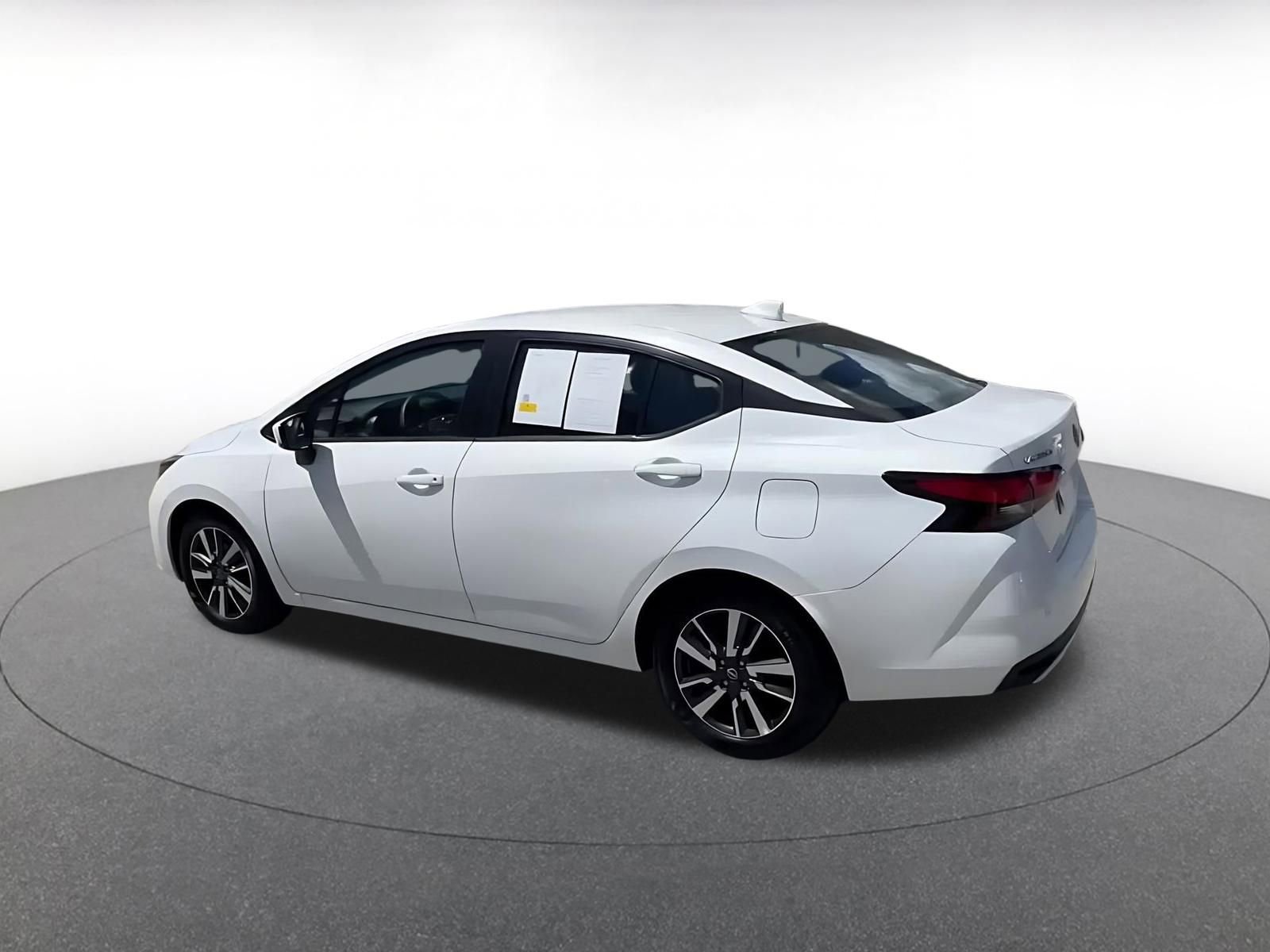 Used 2025 Nissan Versa SV image 10