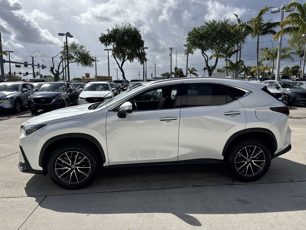Used 2024 Lexus NX 250 FWD image 11